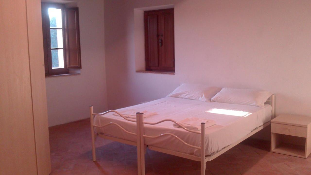 Hostal Badia Altopascio Bagian luar foto