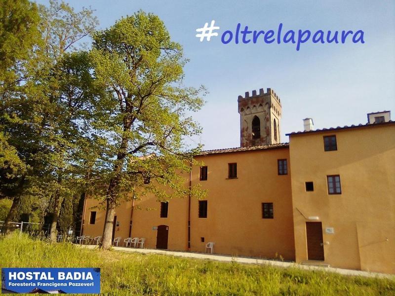 Hostal Badia Altopascio Bagian luar foto